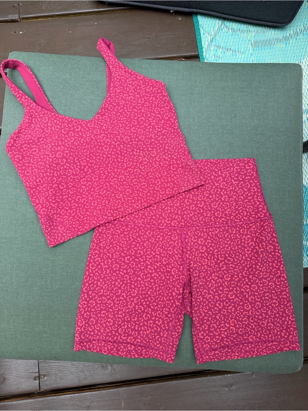 Matching set Lululemon Align Tank and shorts set 6” leopard daisy magenta smoke